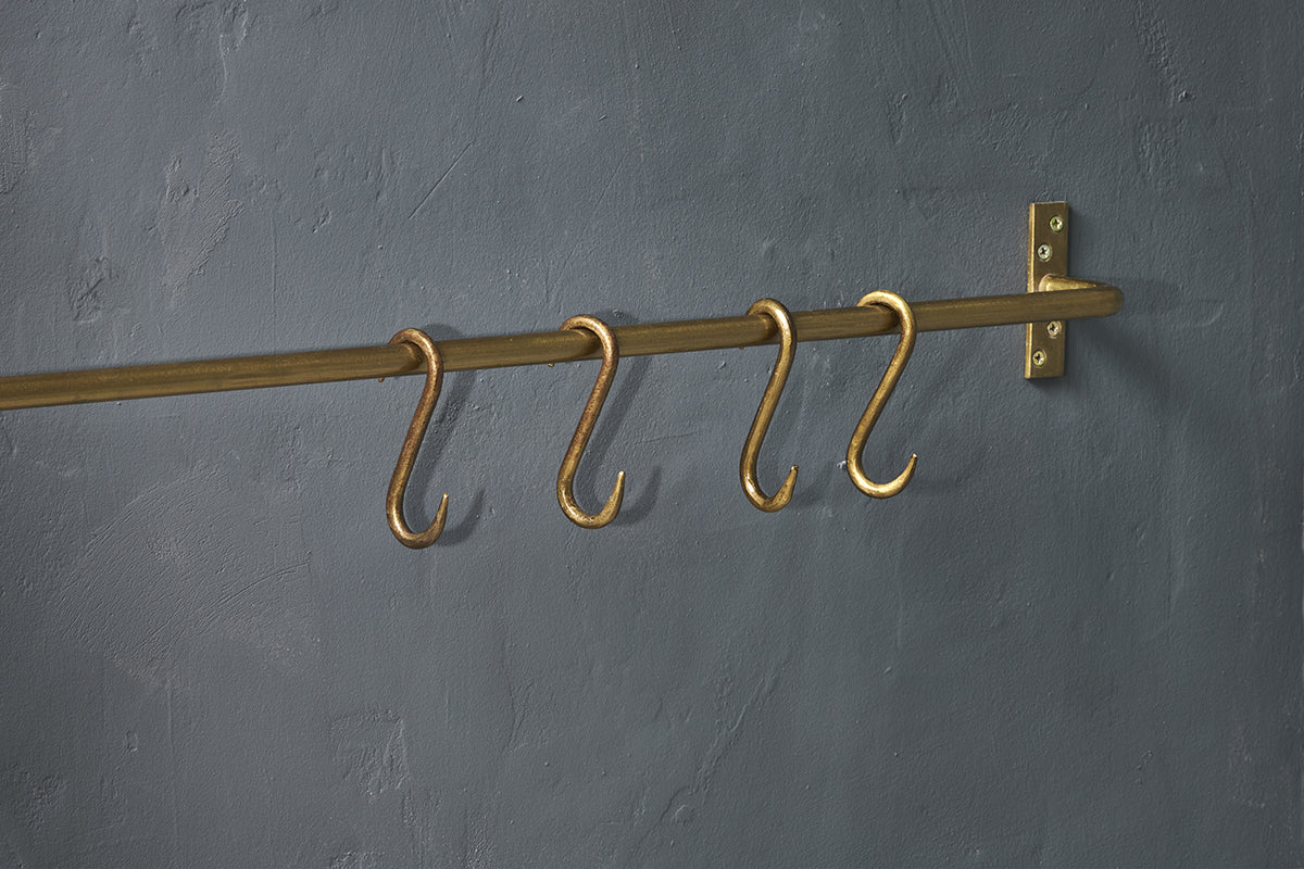 Laila Iron S-Hooks - Brass - (Set of 4)