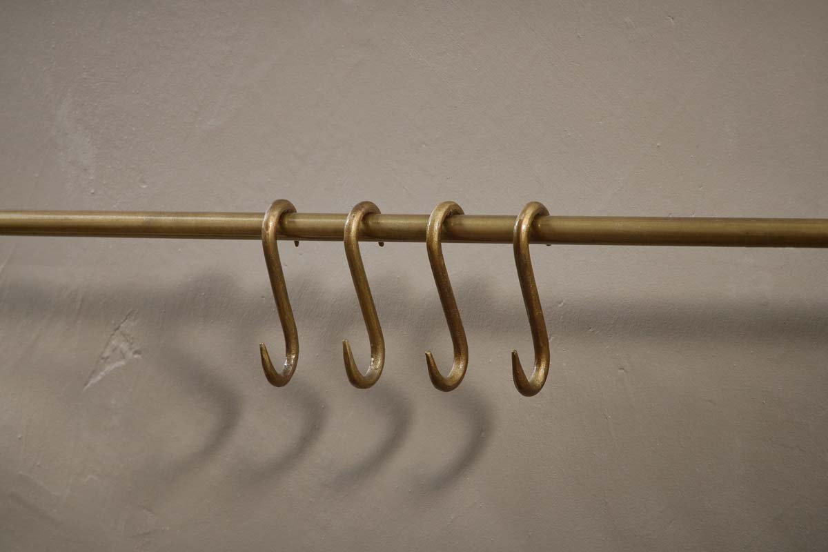 Nkuku HOOKS, KNOBS & RAILS Laila Iron Hanging Rail - Brass