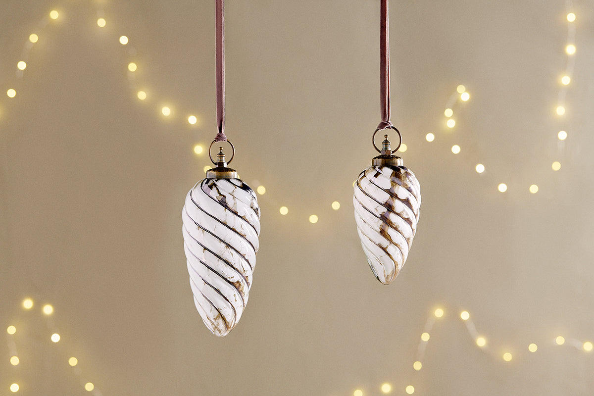 Maran Giant Bauble - Gold & Cream