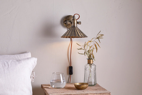 Moti Wall Lamp - Antique Brass-nkuku