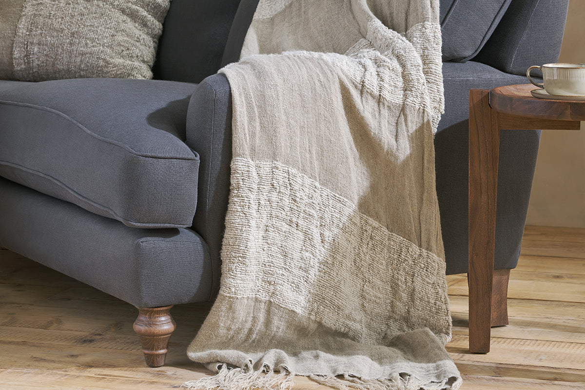 Puli Recycled Linen Throw - Natural